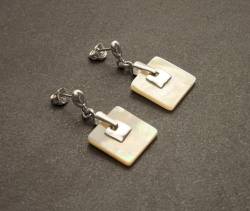 White Square Earrings, Sterling Silver, Genuine Mother of Pearl Shell Jewelry, Geometric Dangle Earrings, Woman Modern Earrings (Make your choice :: Earrings Only, Gift Wrapping: Free) von KRAMIKE