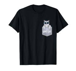 Coole Katze mit Sonnenbrille in der Brusttasche Katze T-Shirt von Katzen Cats Designs24