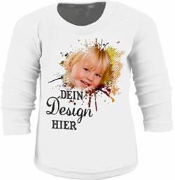Baby Kinder Langarm T-Shirt personalisiert mit deinem Wunschmotiv (Farbe Weiss) (Gr. 110-116) von Kleiner Fratz
