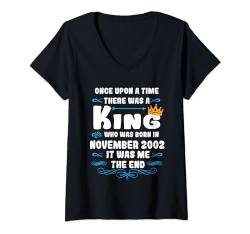 Damen Es war einmal ein König. November 2002 Geburtstag T-Shirt mit V-Ausschnitt von König Mann Geburtstag Junge