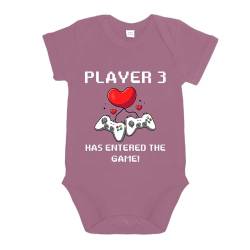 LIEBTASTISCH - Player 3 Has Entered The Game - Baby body kurzarm - Strampler - mit Druckknöpfen - 100% Bio Baumwolle - Geschenk - Geschenkidee - Zocker - Gamer (Pink, 0-3 Monate) von LIEBTASTISCH