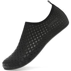 LUEDKA Wasserschuhe Herren Damen Badeschuhe Schnelltrocknend Schwimmschuhe Aquaschuhe Atmungsaktiv Tauchschuhe Slip on Strandschuhe (Schwarz,39 EU) von LUEDKA