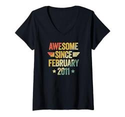 Damen Awesome Since February 2011 T-Shirt mit V-Ausschnitt von Legend Since Birthday