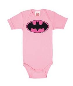 Logoshirt® DC Comics I Batman I Logo Pink I Baby Body Print I Kurzarm I Kleinkind I Mädchen I 100% Baumwolle I pink I Lizenziertes Originaldesign I Größe 98/104 von Logoshirt