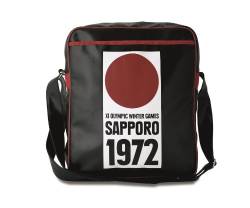 Logoshirt® Olympische Spiele I Sapporo 1972 I Umhängetasche I Schultertasche I Retro-Sporttasche I Kunstleder I Hochformat I schwarz I Lizenziertes Originaldesign von Logoshirt