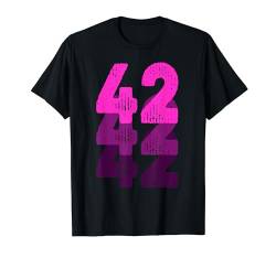 Nummer 42 Pink Vintage Classic College Style Geburtstag Lustig T-Shirt von Lucky Number Team Cool Tees