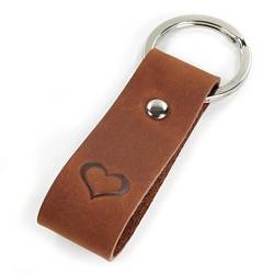 Luminick Schlüsselanhänger mit Gravur, Leder mit geprägtem Herz, edles Geschenk zum Geburtstag Jahrestag Jubiläum Valentinstag für Damen und Herren - Geschenkbox von Luminick