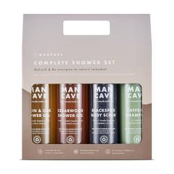 ManCave Komplettes Geschenkset für Männer, 4 Produkte, Koffein-Shampoo, 2 x sulfatfreie Duschgels für Männer, Blackspice Body Scrub, Körperpeeling, vegan, tierversuchsfrei, plastikfreie Umverpackung von ManCave