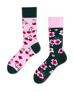 Socken mit Kirschen - Cherry Blossom von Many Mornings