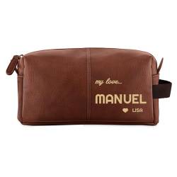 Maverton Vintage Kosmetiktasche mit Gravur - Handtasche mit großem Fach für Toilettenartikel - Kulturbeutel zum Aufhängen - personalisierte Reisetasche für Männer zum Geburtstag - Braun - Love von Maverton