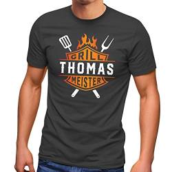 MoonWorks® Herren T-Shirt Grillmeister Biker personalisiert eigener Name Geburtstag Geschenk für Männer anthrazit 4XL von MoonWorks