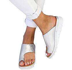 Morbuy Damen Sandalen Slippers Sommer, Große Größe Mode Hallux Valgus Sandaletten Hacke 3 CM Strand Keilabsatz Sandalen Peep Toe Schuhe Flachen Frauen Hausschuhe Römer Flip Flop (39,Silber) von Morbuy