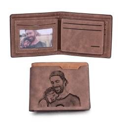 MunkiMix Personalisierte Foto Leder Bifold Geldbörsen für Männer Benutzerdefinierte Gravierte Skizze Bild/Text Herren Geldbörse Geschenke für Ihn Vater Freund Ehemann Sohn (A2-Text, Dunkelbraun) von MunkiMix