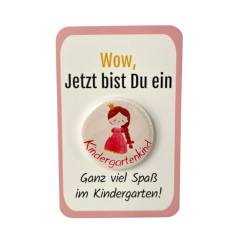 Kindergarten Geschenk Button „Prinzessin“ mit Karte OHNE Nadel als Set! Kindergartengeschenk für den ersten Tag im Kindergarten, als Kita Starterset oder als Kindergartentüte Füllung - Junge & Mädchen von My Maisie