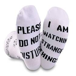 Socken mit Aufschrift "Please Do Not Disturb I'm Watching TV-Show Fans" Gr. M, Fremde Dinge von NOBRANDS