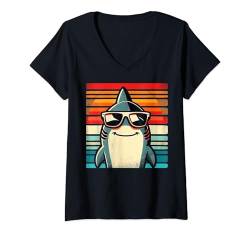 Damen Cooler Retro Hai in Sonnenbrille 70er 80er 90er Lustiger Hai T-Shirt mit V-Ausschnitt von Nerrrdy