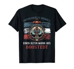 Herren Unterschätze niemals einen Alten Mann aus BOOSTEDT T-Shirt von Norddeutscher Humor Geschenkideen für Norddeutsche