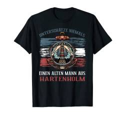 Herren Unterschätze niemals einen Alten Mann aus HARTENHOLM T-Shirt von Norddeutscher Humor Geschenkideen für Norddeutsche