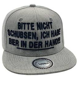 Outfitfabrik Snapback Cap Bitte Nicht schubsen, ich Habe Bier in der Hand in grau mit schwarzem 3D-Stick (Festival, Alkohol, Statement, Saufen) für Männer und Frauen, verstellbar an der Rückseite von Outfitfabrik