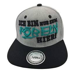 Outfitfabrik Snapback Cap Ich Bin nur zum Pöbeln Hier in grau mit schwarzem/blauem 3D-Stick (Festival, Lifestyle, Provokation, Statement) von Outfitfabrik