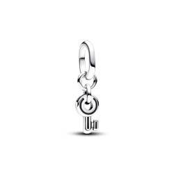 PANDORA ME Schlüssel Mini-Charm-Anhänger aus Sterling Silber, Kompatibel ME und Moments Armbändern, 793084C00 von PANDORA