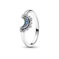 PANDORA Moments Himmlisch Funkelnder Blauer Mondring aus Sterling Silber mit klaren Cubic Zirkonia Steinchen in der Größe 56, 192675C01-56 von PANDORA