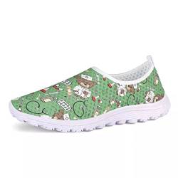 POLERO Niedliche Krankenschwester-Schuhe für Frauen mit Bären-Print, grüner Mode-Sneaker für lässige Walking-Mesh-Slipper, EU44 von POLERO