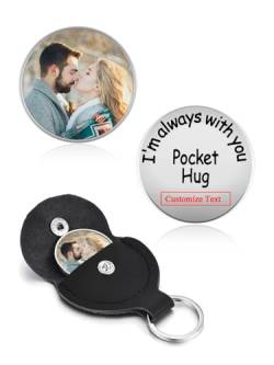 PiercingJak Pocket Hug Token Schlüsselanhänger zum selbst gestalten mit eigenem Bild Text Gravur Kleine Umarmung Inspirierende Münze Glücksbringer Andenken Beziehungs Geschenk, Bin Immer Bei Dir von PiercingJak