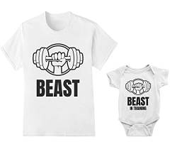 Vater Sohn Baby Partnerlook Set T-Shirt Und Babybody Strampler Für Den Sohn Beast Und Beast In Training (Weiß) von PlimPlom