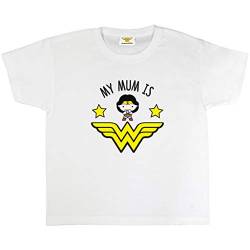 DC Comics Wonder Woman My Mum is Wonder Woman T Shirt, Mädchen, Weiß, Offizielle Handelsware von Popgear