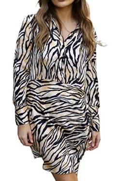 Pretty Darling Damen Hemdkleid aus braunem Zebra-Satin, Plissee-Detail, Knopfleiste Lässiges Kleid, Mehrfarbig, 38 von Pretty Darling