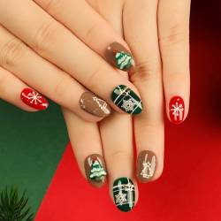 Prreal Christmas Press On Nails, Short False Nails, Snow Deer Christmas Tree Fake Nails, Full Cover Nail Art Stick-On Nails with Nail Glue, Festival Nail Gift for Women Girl, C02 von Prreal