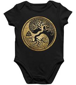 Quattro Formatee Baum Wikinger Viking Valhalla Odin Thor Nordmann Wolf Nordische Mythologie Skal Norse Kurzarm Baby Body Einzelteiler Strampler von Quattro Formatee