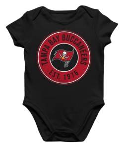 Quattro Formatee Tampa Bay Buccaneers - American Football Bucs NFL Super Bowl Playoffs NFL Fans Kurzarm Baby Body Einzelteiler Strampler von Quattro Formatee