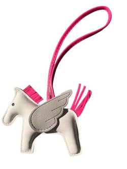 RNF ENT Fliegendes Pferd Schlüsselanhänger, süße Babyparty oder Geburtstagsgeschenk für Mädchen und Jungen, Grau, Small von RNF ENT