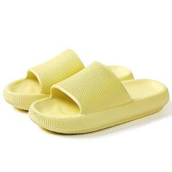 RXLLDOLY Badeschuhe Unisex-45mm Dicke Sohle Badelatschen Damen, Hausschuhe Schlappen, Rutschfest Weich Schnell Trocknend Badeschlappen Cozy Slides Indoors Outdoors, Zitronengelb, 39/40 EU von RXLLDOLY