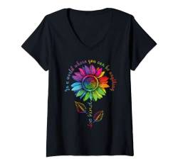 Damen LGBTQ Regenbogen Sonnenblume Be Kind Gay Love Pride Blume T-Shirt mit V-Ausschnitt von Rainbow Pride Equality Homosexuell Gay CSD Outfits