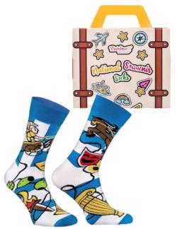 Rainbow Socks - Greece Socks in the suitcase - Damen Herren Griechenland Lustige Socken Koffer - 1 Paar - Größen EU 41-46 von Rainbow Socks