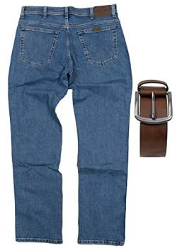 Regular Fit Wrangler Stretch Herren Jeans inkl. Texas Gürtel (Stonewash + Brauner Gürtel, W33/L32) von Regular Fit
