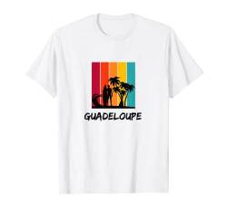 Vintage Guadeloupe Urlaubssouvenir T-Shirt von Retro Holiday Gifts