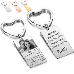 Reuhen Personalisierte Edelstahl Schlüsselanhänger mit Gravur Kalender,Foto und Text,Quadrat Keychain Schlüsselbund mit Kalender Gravur für Personalisierte Geschenke Familie, Freunde, Paar von Reuhen