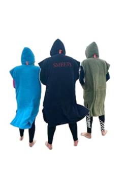 S< Surf Poncho für Männer & Frauen mit Namen bestikt - Persönliche Stickerei -100% Baumwolle/Terry - Langer Surfponcho in 4 Farben (S/M, Aquablau) von S&LT