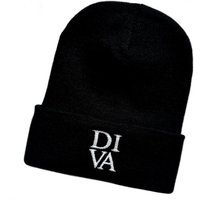 Schnoschi Beanie Wintermütze Diva (Strickmütze Mütze) bestickt Spruch Streetwear Unisex mit breitem Umschlag von Schnoschi