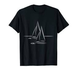 Segelboot auf Wasser T-shirt I Segler Boot Geschenkidee T-Shirt von Segeln T-Shirts & Geschenke