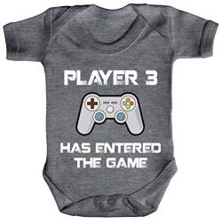 ShirtStreet Vatertag Gamer Geek Nerd Strampler Bio Baumwoll Baby Body kurzarm Player 3 has entered the Game, Größe: 3-6 Monate,Heather Grey Melange von ShirtStreet