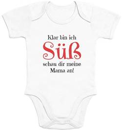 Shirtgeil Baby Body Mädchen - Klar Bin ich Süß schau dir Meine Mama an Kurzarm-Body 6-12 Monate Weiß von Shirtgeil