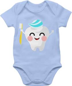 Baby Body Junge Mädchen - Karneval & Fasching - Zahnfee Zahnpasta - Zahnmedizin Geschenkidee - 6/12 Monate - Babyblau - erster zahn outfit faschingsstrampler faschings zahnen babysachen jungen von Shirtracer