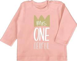 Baby Langarmshirt - 1. - Mrs One Derful - 1 Jahr Geschenk Mädchen Erster Geburtstag Outfit Babygeschenk 1.Geburtstag Geburtstags - 12/18 Monate - Babyrosa - babygeschenke babyshirt 1st onederful von Shirtracer