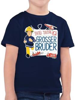 Kinder T-Shirt Jungen - Feuerwehrmann Sam - Tatü Tata! - Großer Bruder - 104 (3/4 Jahre) - Dunkelblau - feuwermansam Shirt feuerwhrmann Tshirt feueewehrmann t Feuerwehr geuerwehrmann werde Shirts von Shirtracer