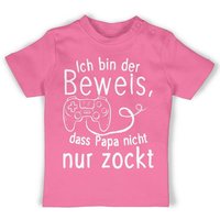 Shirtracer T-Shirt Ich bin der Beweis, dass Papa nicht nur zockt weiß Geschenk Vatertag Baby von Shirtracer